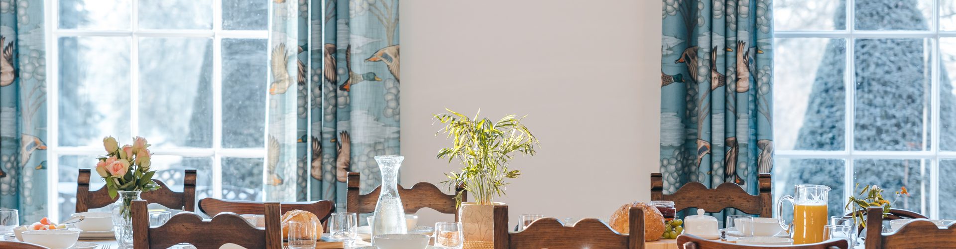 Family Kitchen Seats 12